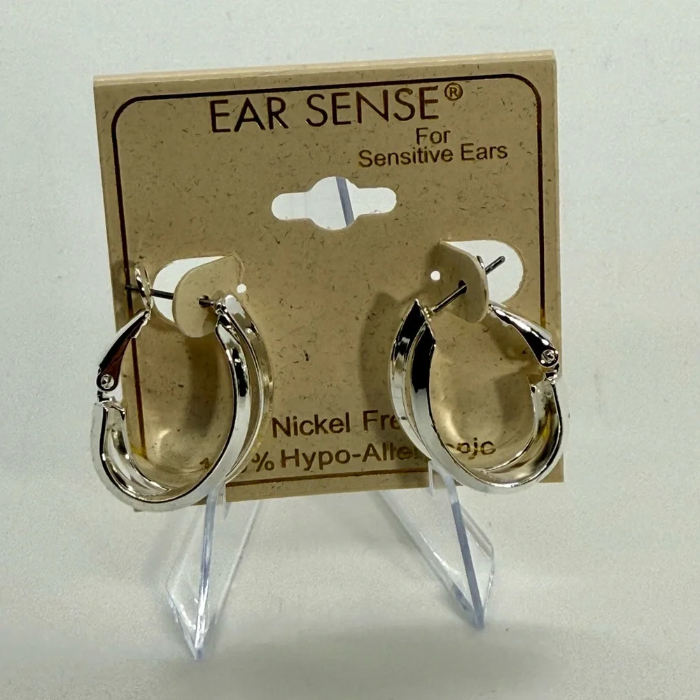 Chic Small Silver Hoop Earrings - Nickel Free for Sensitive Ears‎